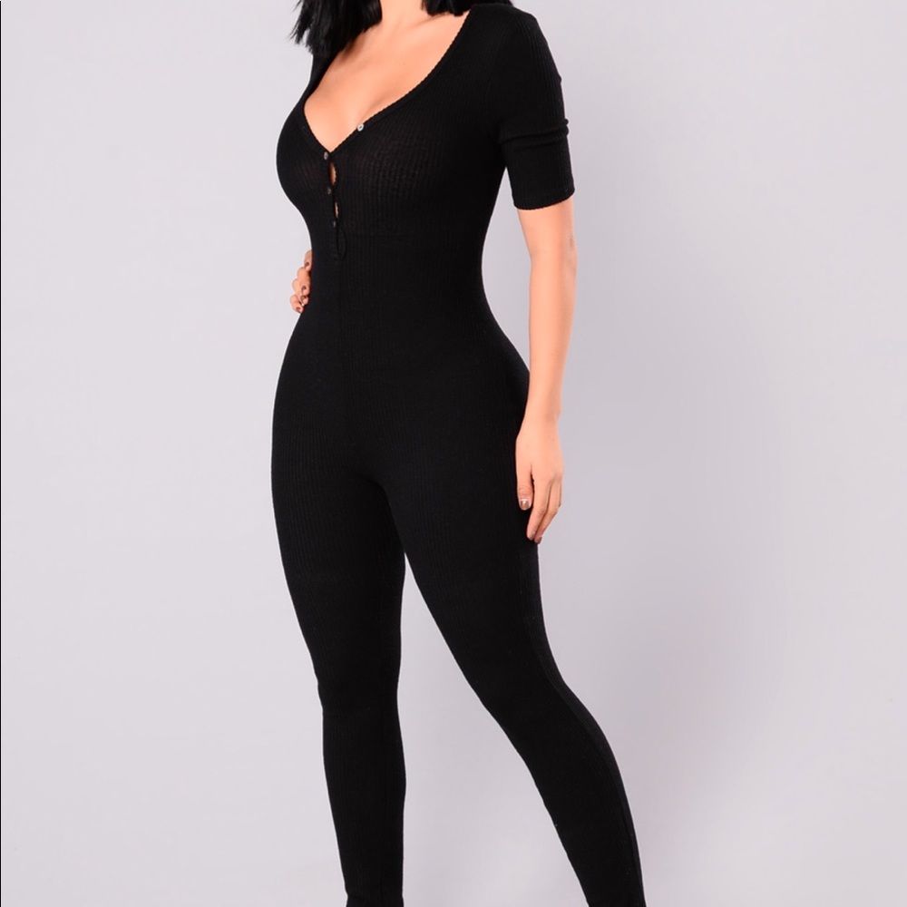 Black jumpsuit FASHION NOVA